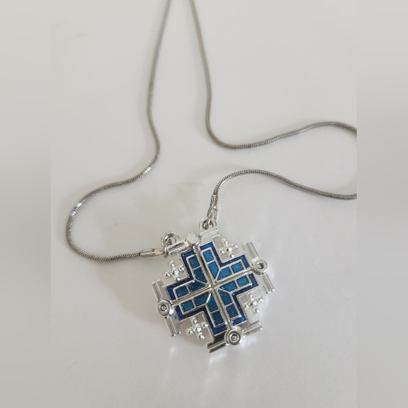 Two-Way Magnetic Silver Necklace Jerusalem Cross Blue - Picture 4 of 11